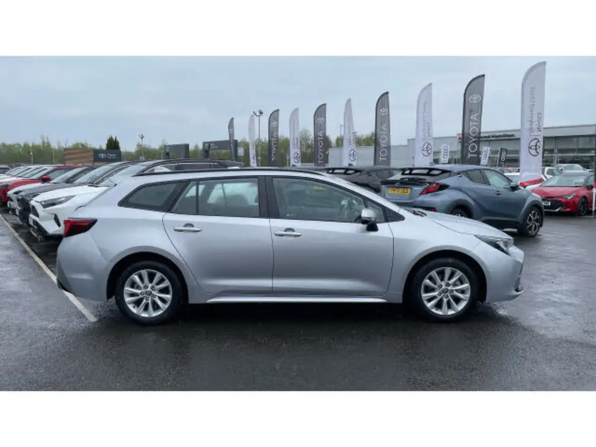 2024-toyota-corolla-18-vvt-i-icon-touring-sports-big-15