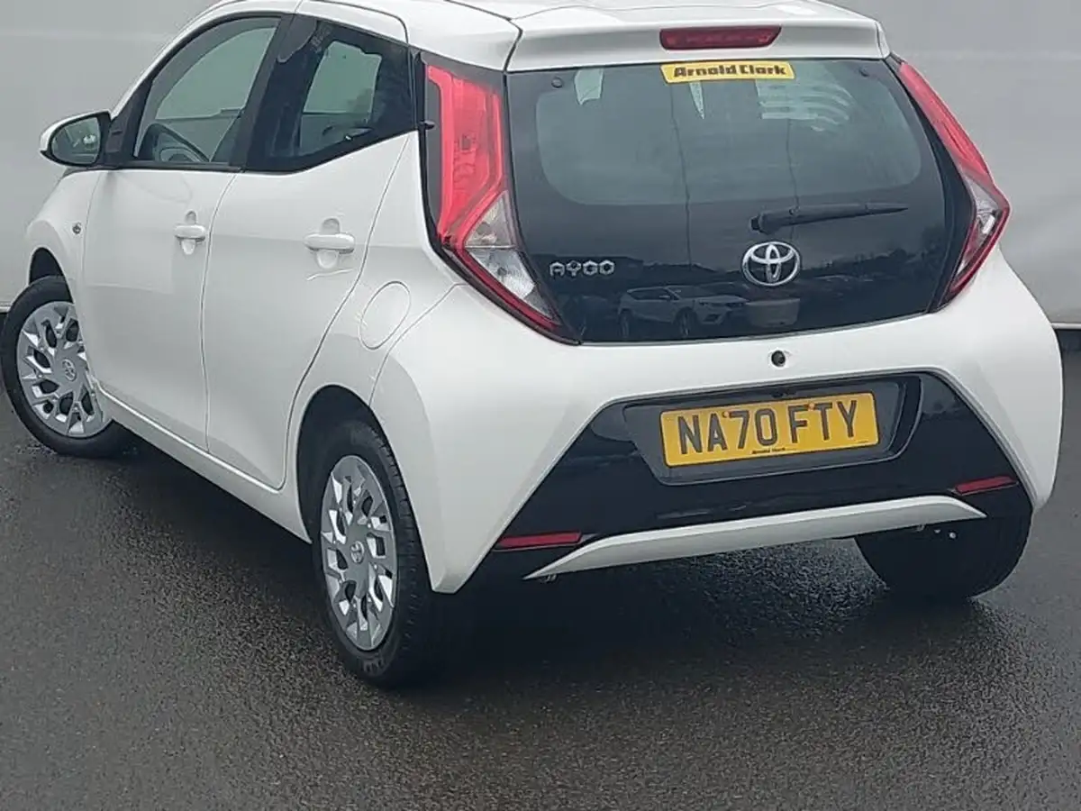 2020-toyota-aygo-10-vvt-i-x-play-tss-big-1