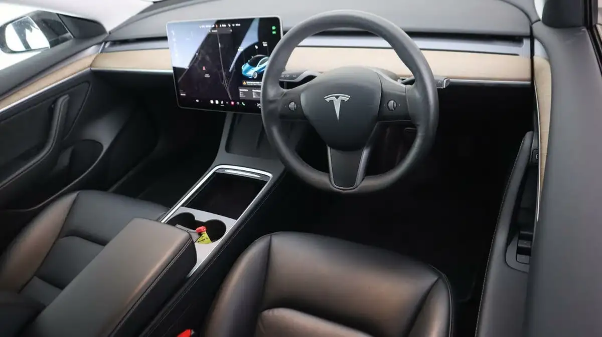 2021-tesla-model-3-e-long-range-4x4-big-9