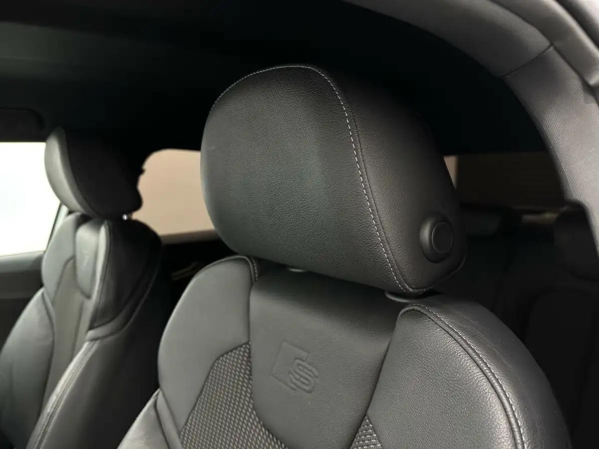 2019-audi-q2-10-30-tfsi-s-line-big-33