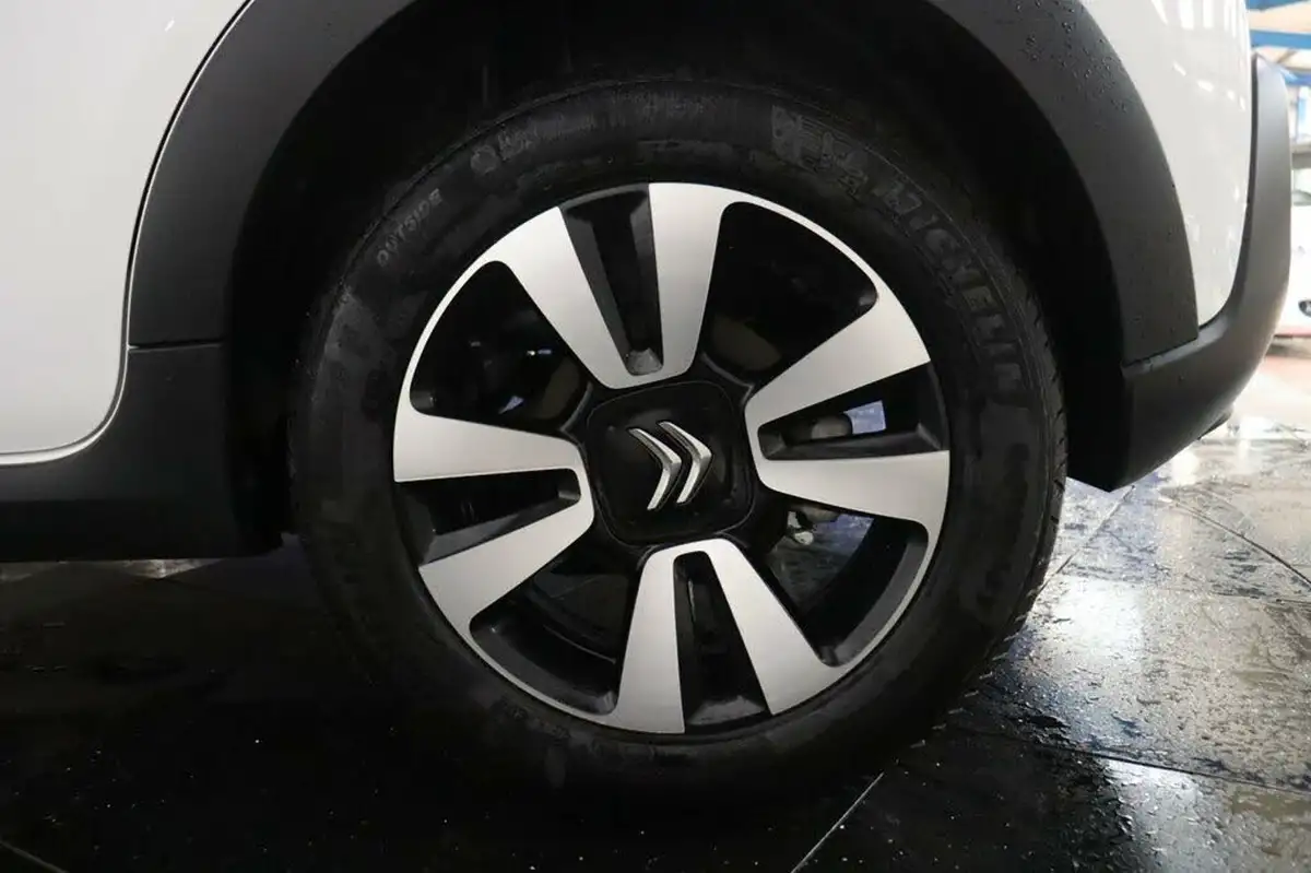 2023-citroen-c3-12-puretech-plus-110ps-eat6-big-28