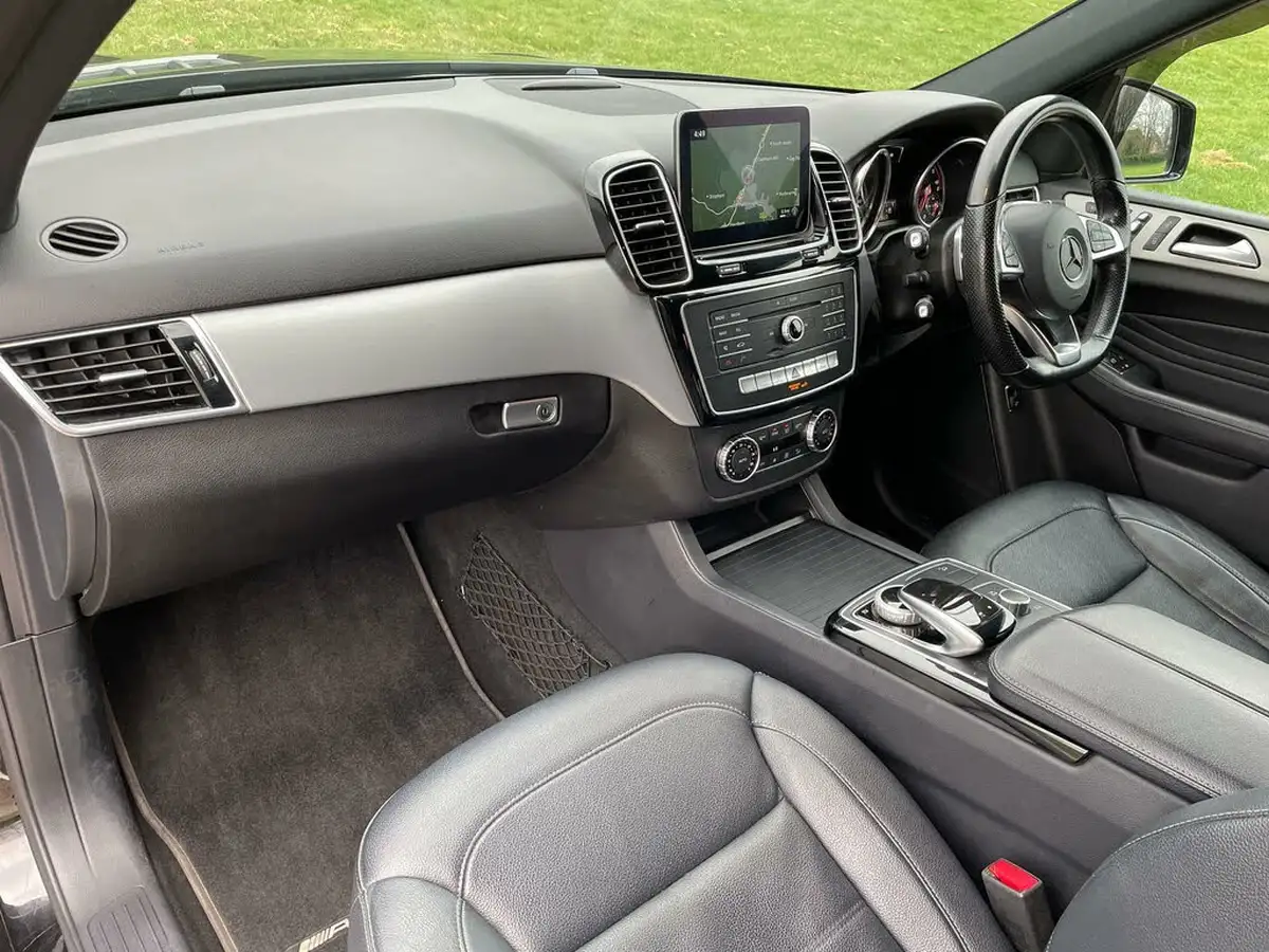 2018-mercedes-benz-gle-class-21d-gle250d-amg-night-edition-big-29