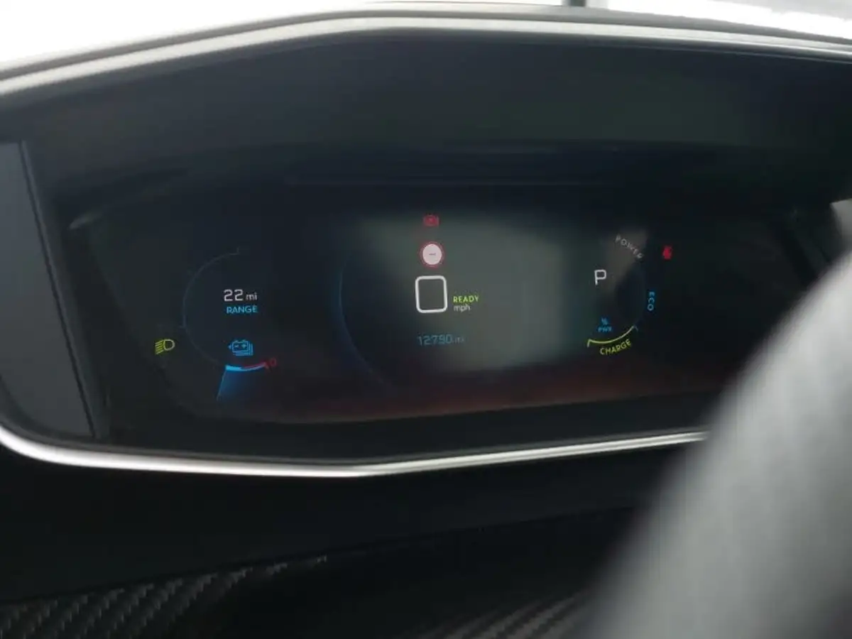 2021-peugeot-2008-suv-e-gt-big-13