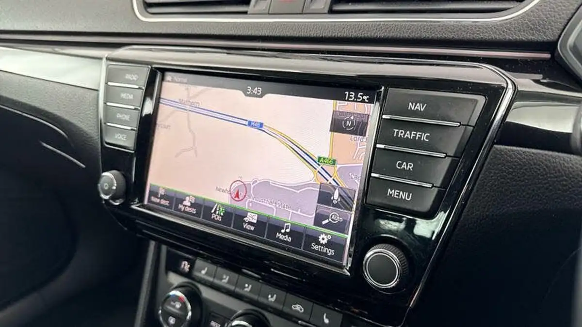2017-skoda-superb-20-tsi-laurin-klement-220ps-hatchback-big-21