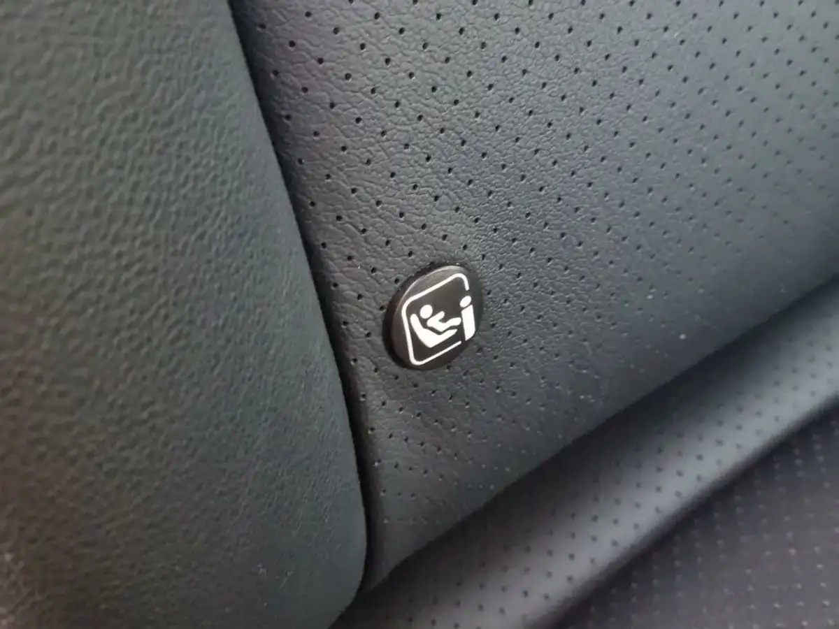 2021-nissan-leaf-e-tekna-big-35