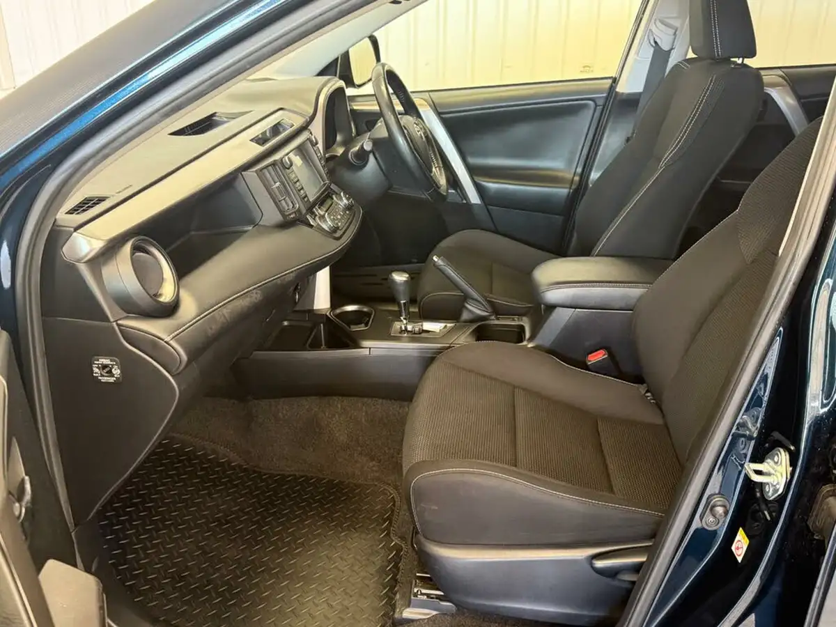 2018-toyota-rav4-25-vvt-i-icon-tech-big-11