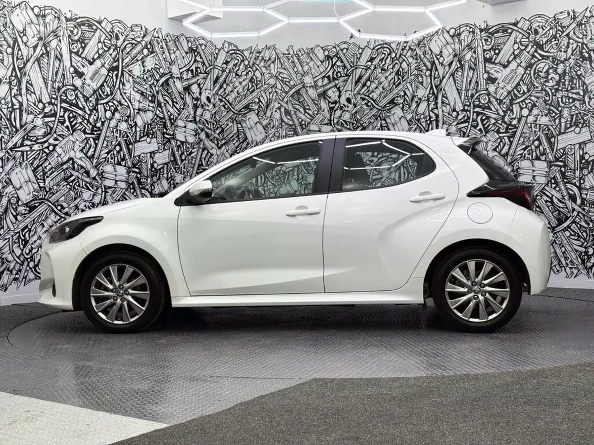 2022-toyota-yaris-15-vvt-i-icon-big-8