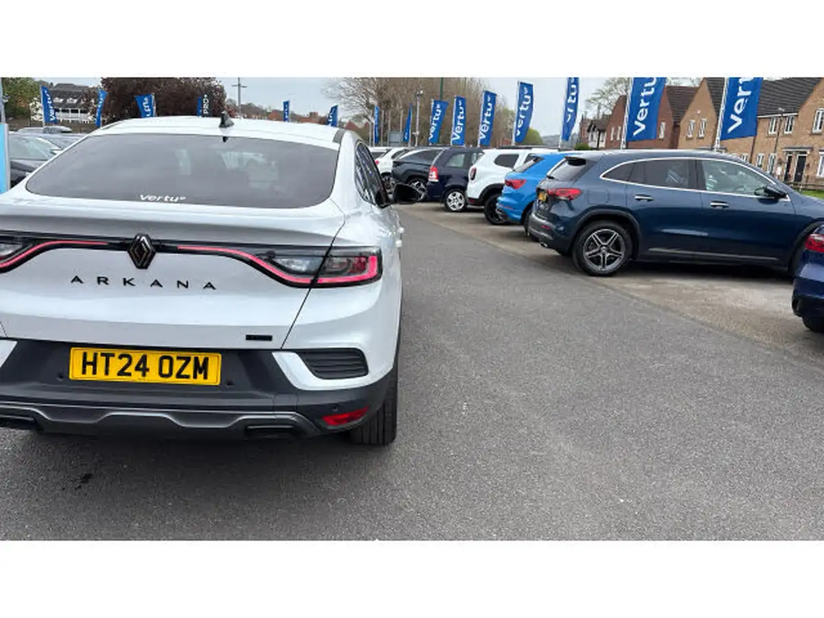 2024-renault-arkana-16-esprit-alpine-big-26