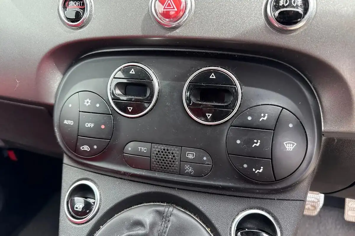 2018-abarth-595-14-tjet-turismo-big-21