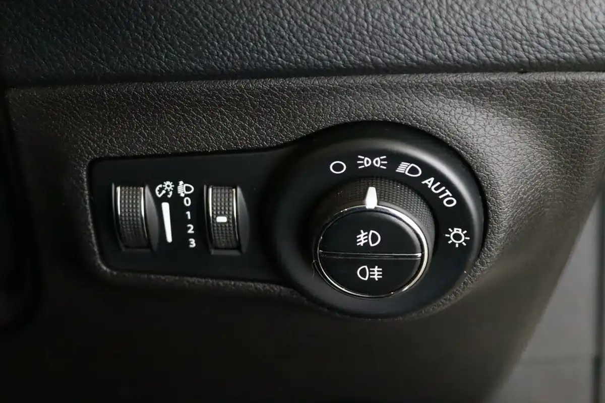 2020-jeep-compass-14-multiair-ii-night-eagle-big-16