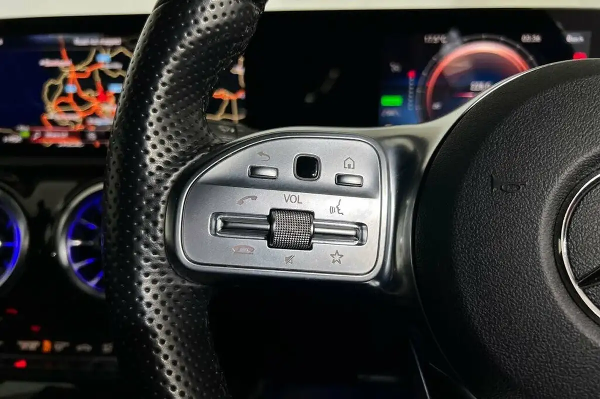 2022-mercedes-benz-a-class-20-a250-amg-line-executive-edition-saloon-4d-big-20