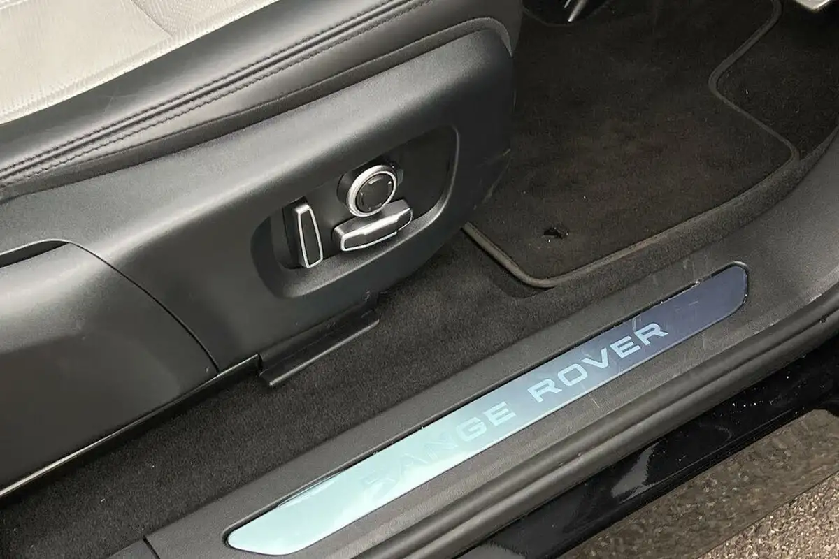 2024-land-rover-range-rover-evoque-15-p270e-dynamic-hse-big-33