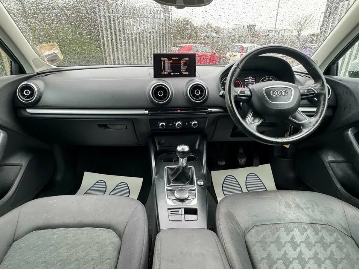 2013-audi-a3-16td-se-hatchback-3d-big-15