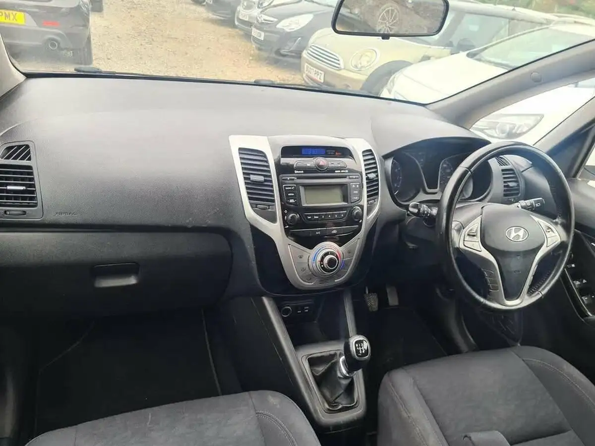 2016-hyundai-ix20-14-se-big-19