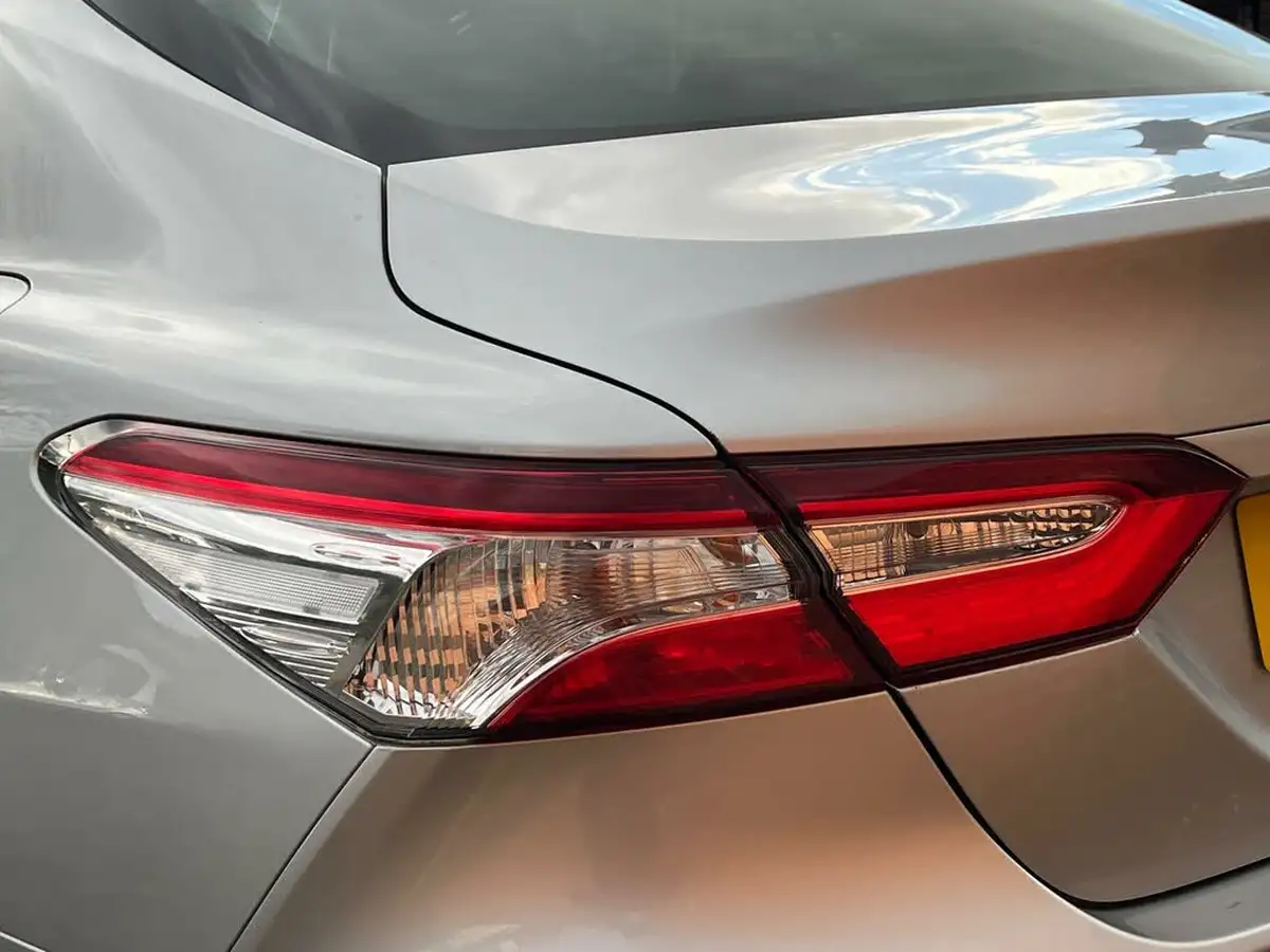 2020-toyota-camry-25-vvt-i-design-big-12