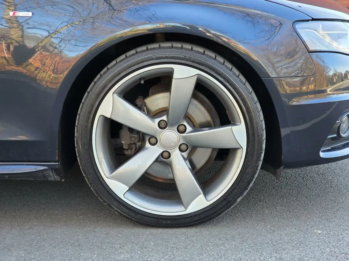 2012-audi-a4-18-black-edition-fsi-160ps-big-41