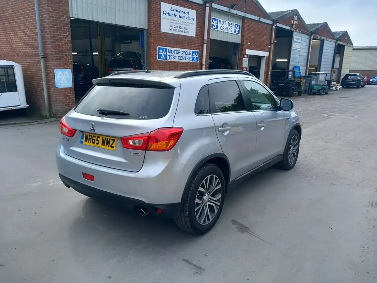 2015-mitsubishi-asx-22di-d-zc-h-big-6