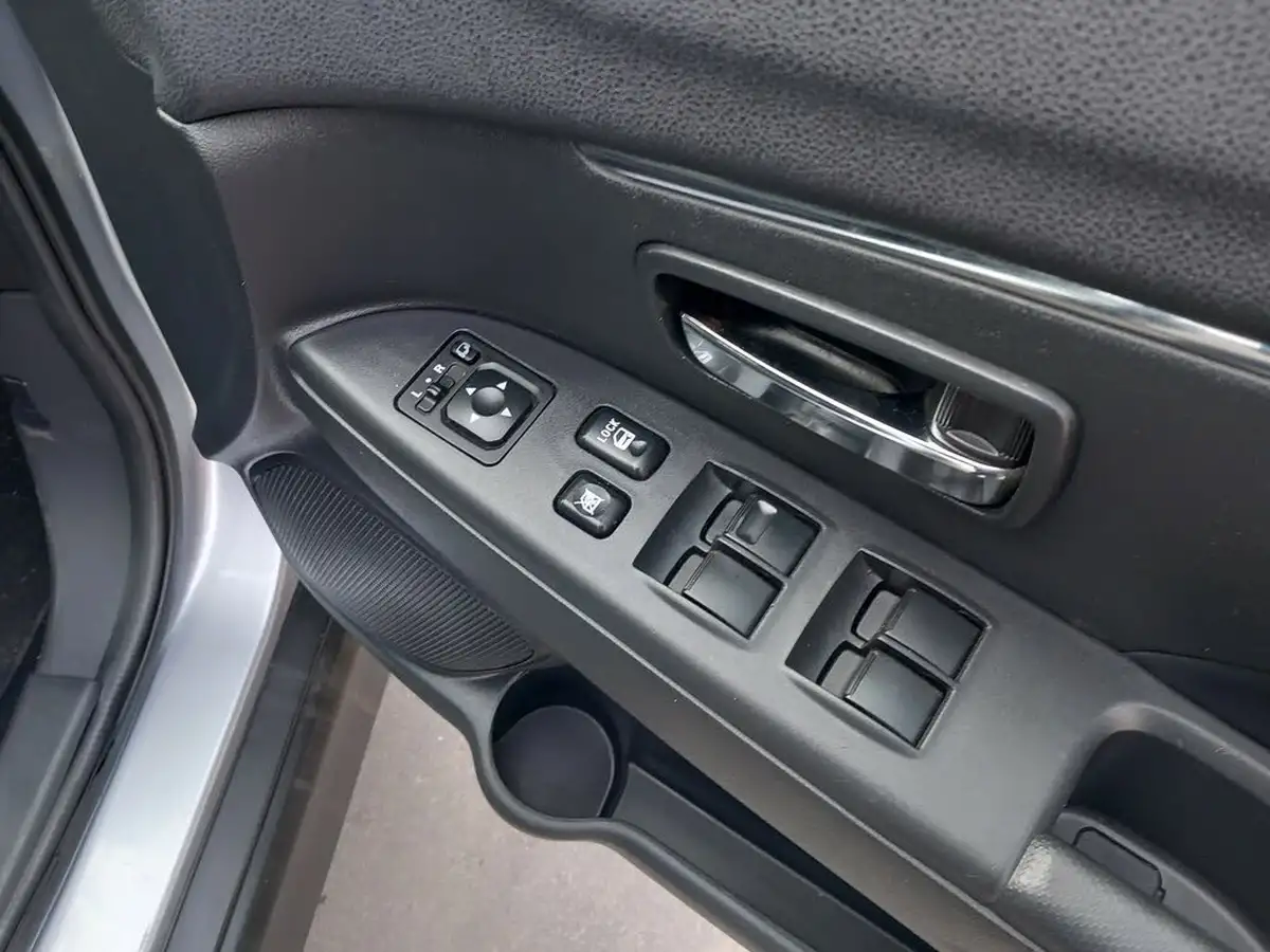 2015-mitsubishi-asx-22di-d-zc-h-big-10