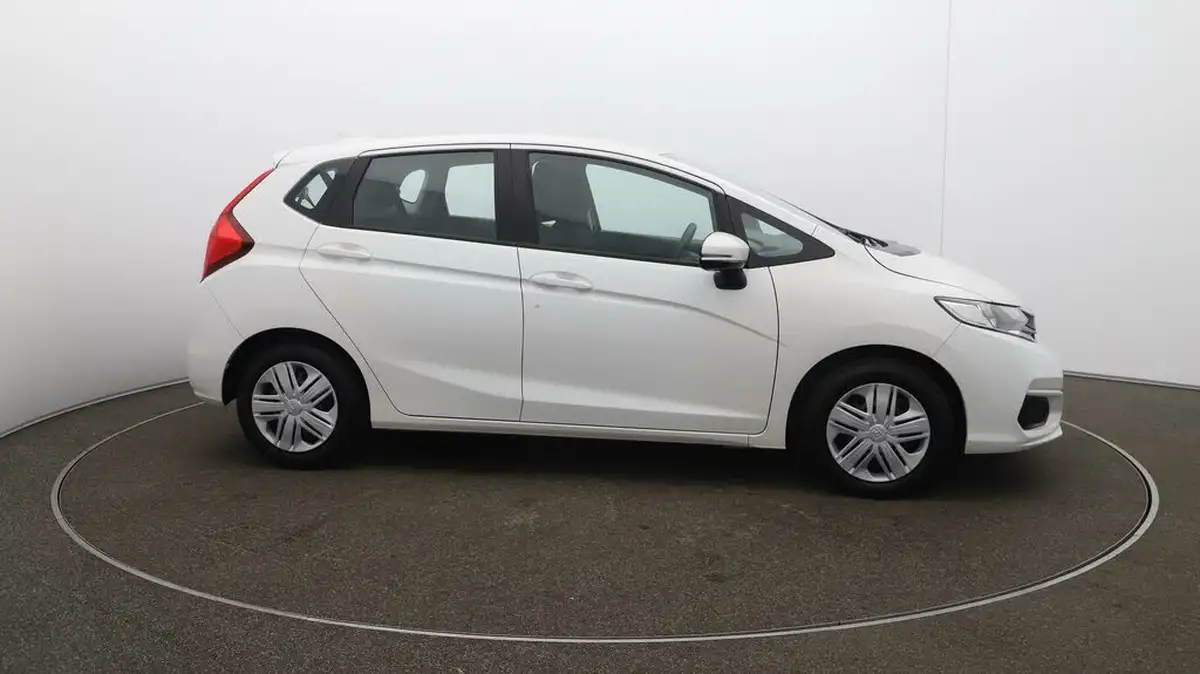 2020-honda-jazz-13-i-vtec-s-big-43