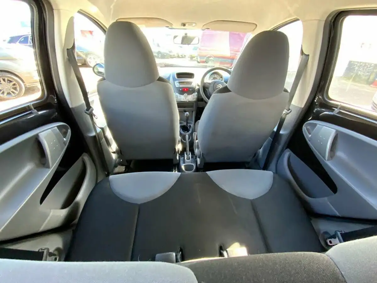 2012-citroen-c1-10-vtr-5d-big-28