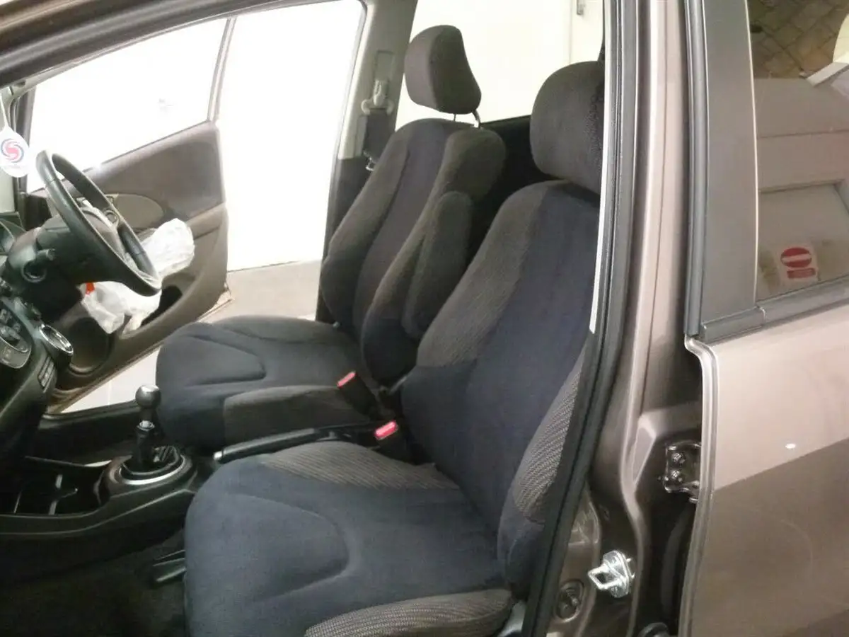 2012-honda-jazz-14-ex-big-15