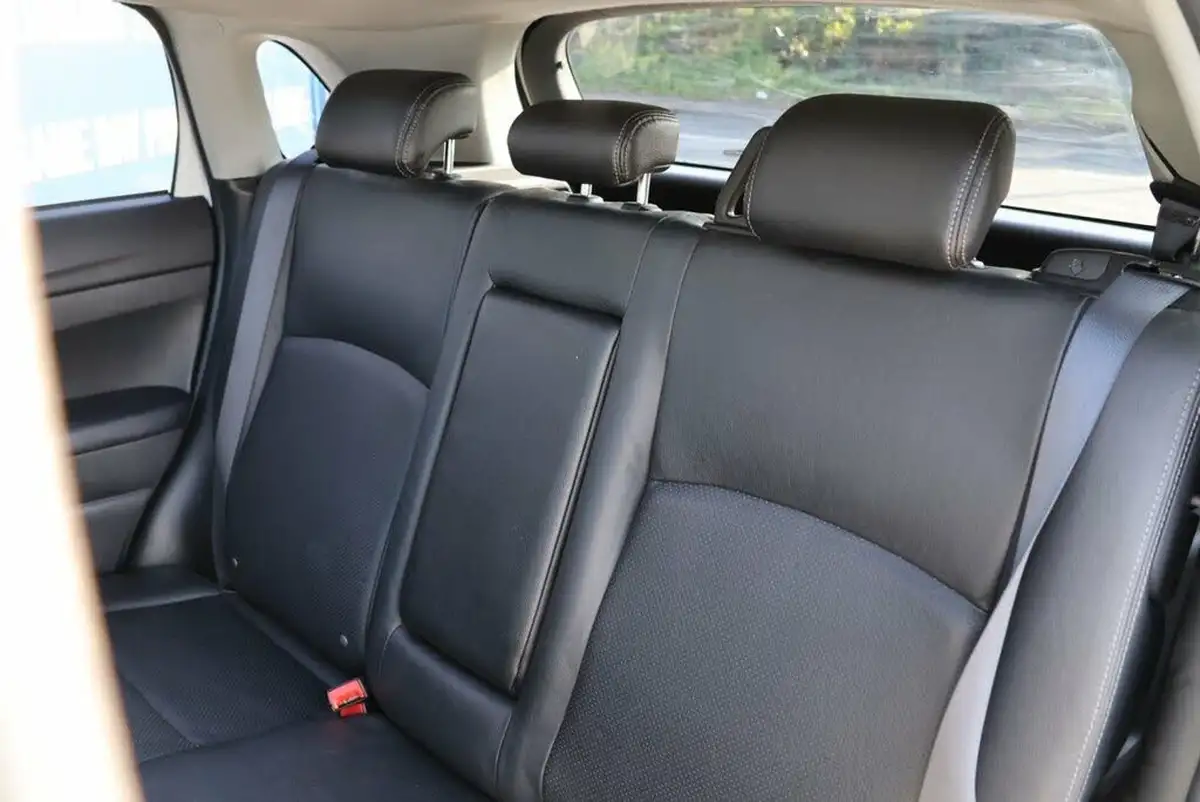 2014-mitsubishi-asx-18td-4wd-big-10