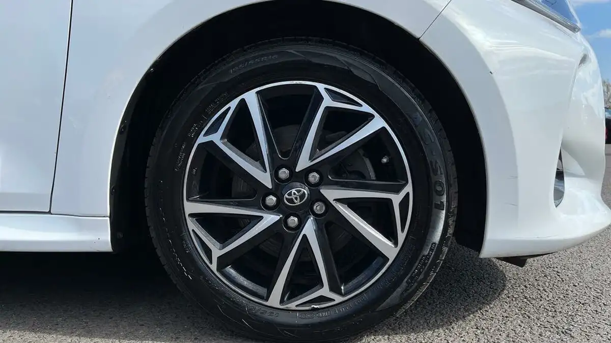 2021-toyota-yaris-15-vvt-i-design-big-17