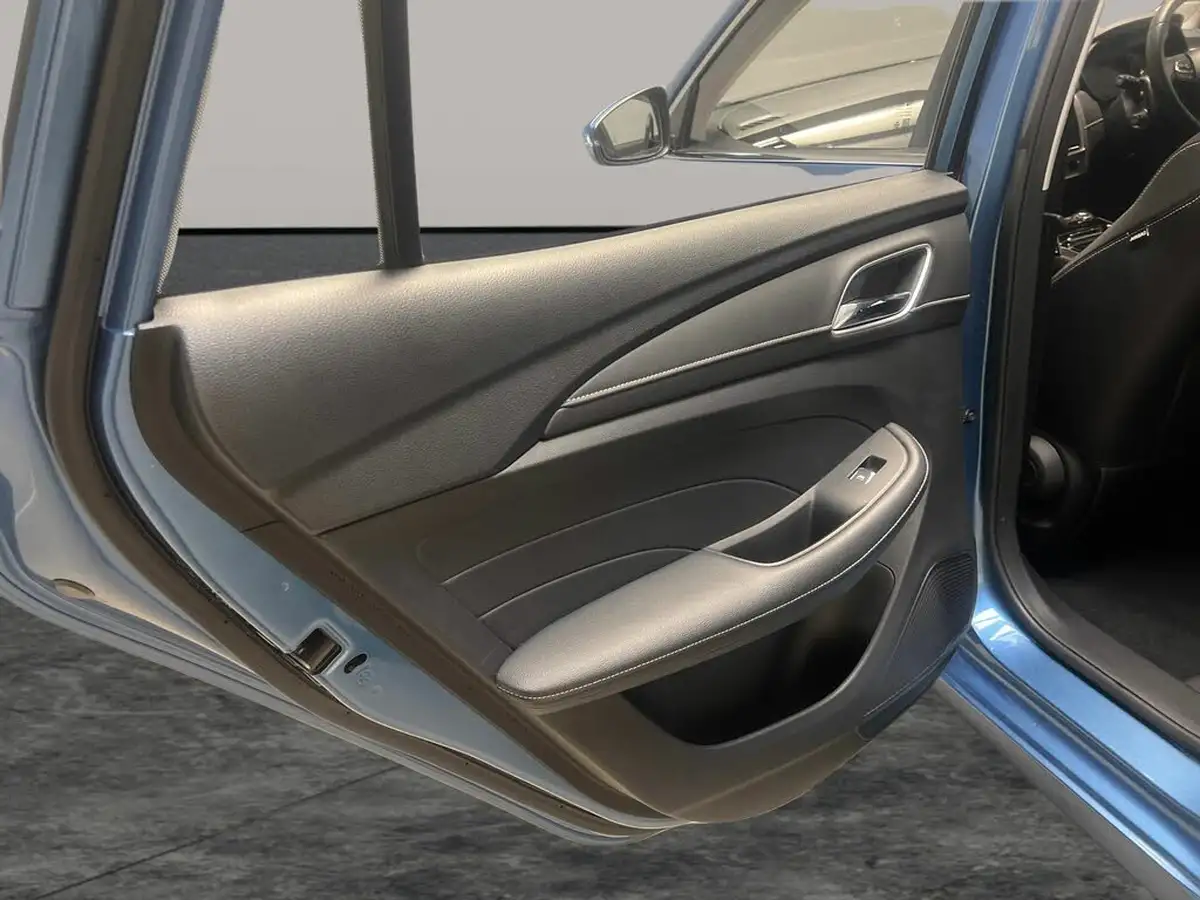 2022-mg-mg5-e-exclusive-ev-long-range-big-28