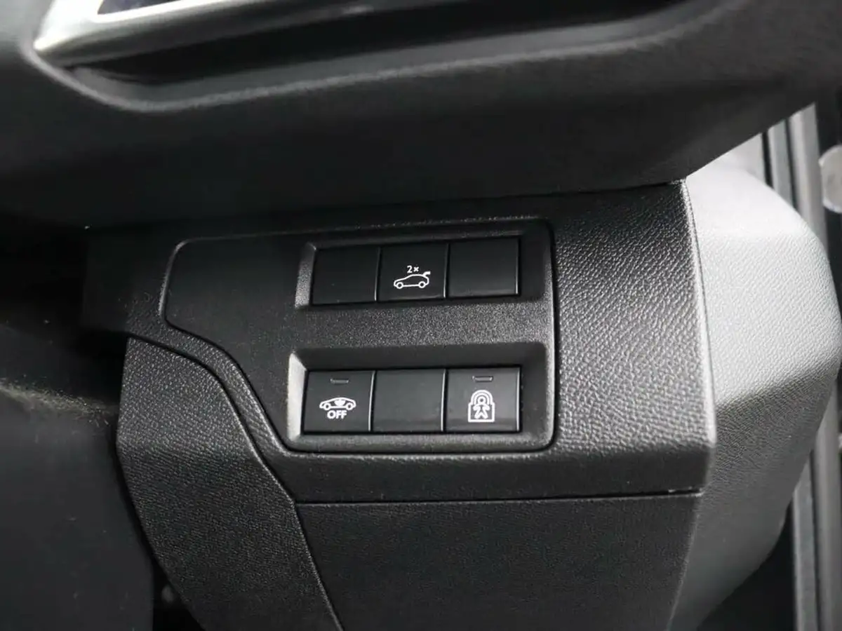 2020-peugeot-3008-suv-12-puretech-gt-line-premium-big-21