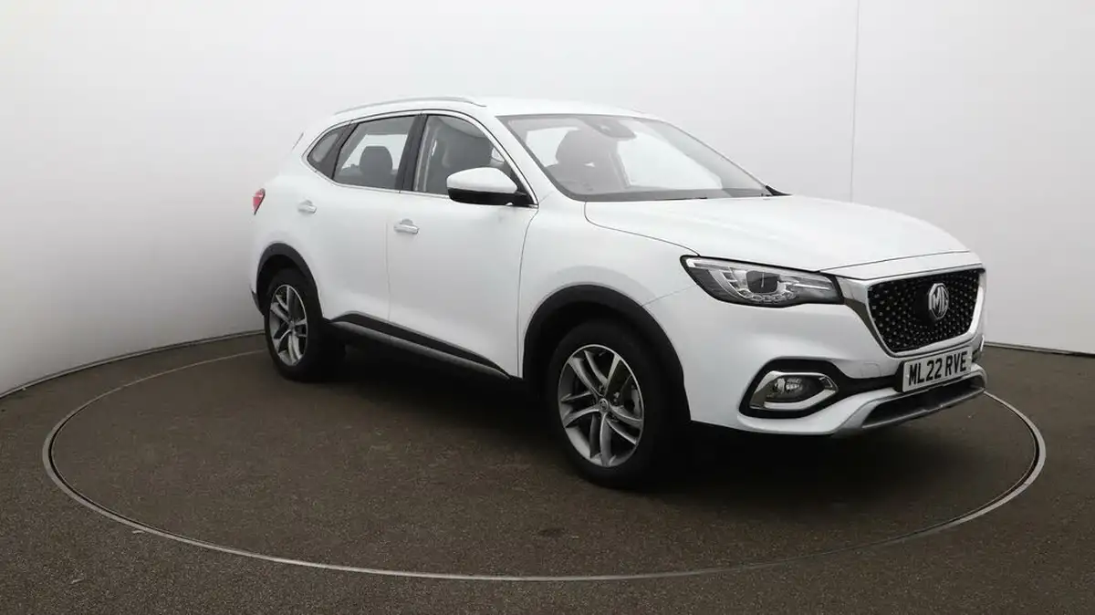 2022-mg-hs-15t-gdi-excite-162ps-big-34