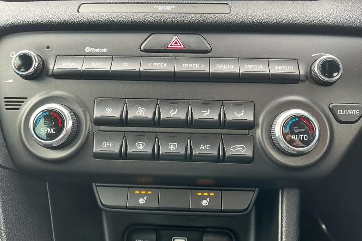 2021-kia-sportage-16-gdi-2-big-26
