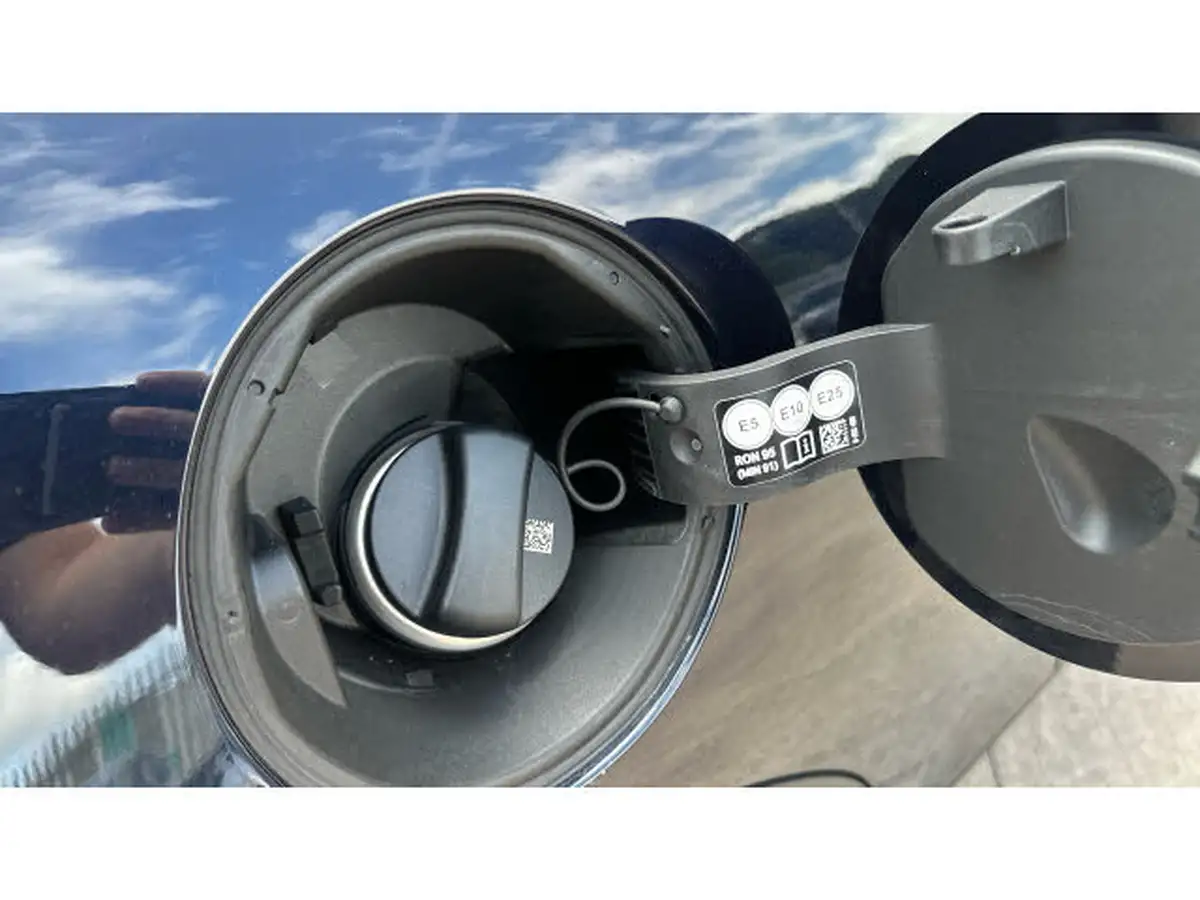 2022-mini-cooper-15-cooper-exclusive-premium-hatchback-3d-auto-big-27