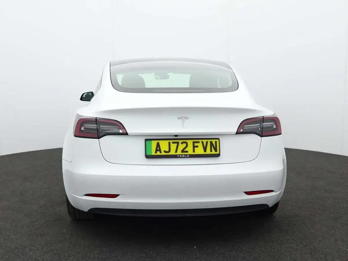 2022-tesla-model-3-e-rwd-big-3