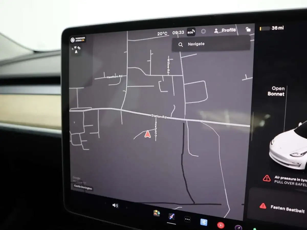 2022-tesla-model-3-e-rwd-big-27