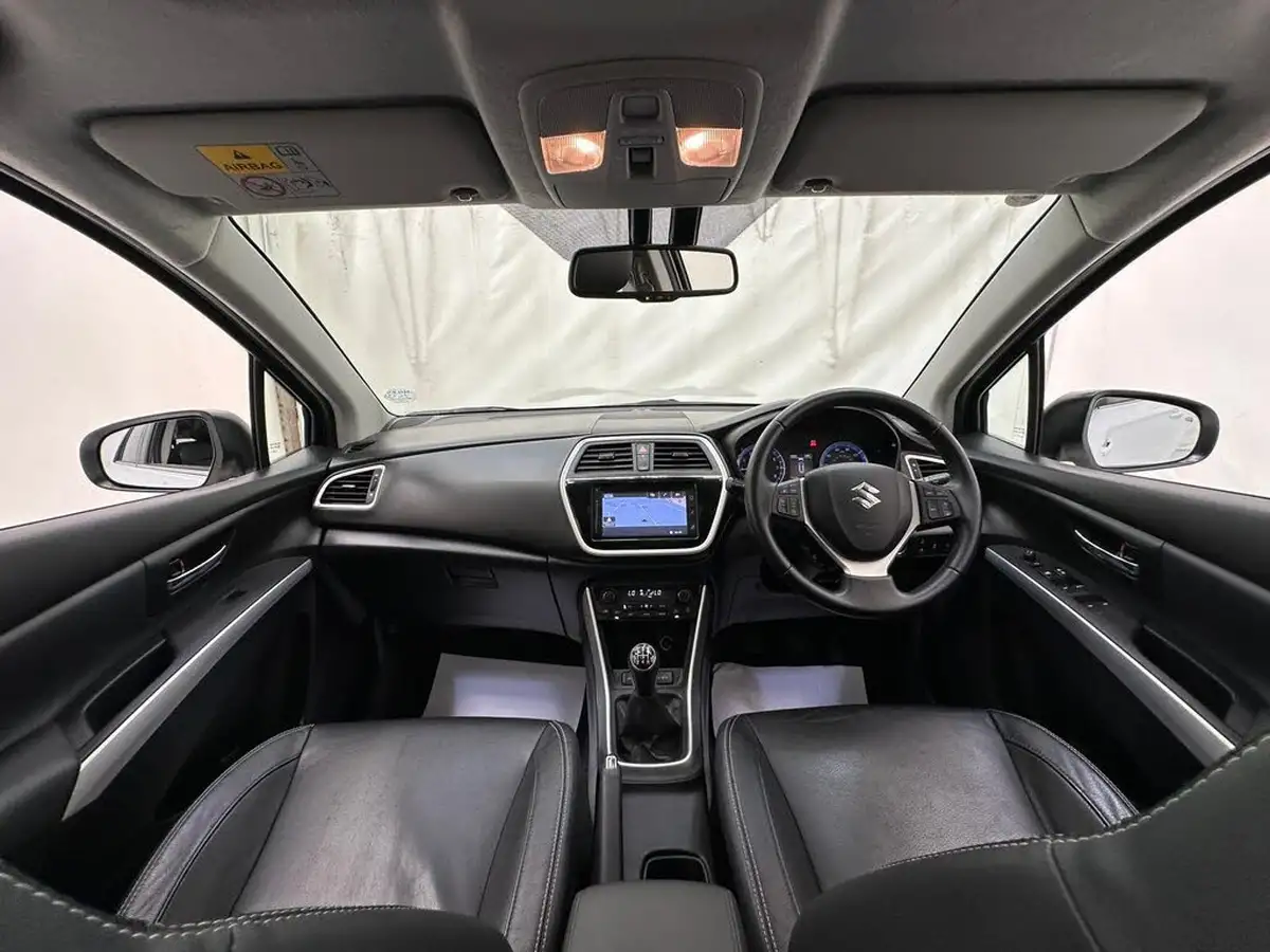 2016-suzuki-s-cross-16-sz5-big-24