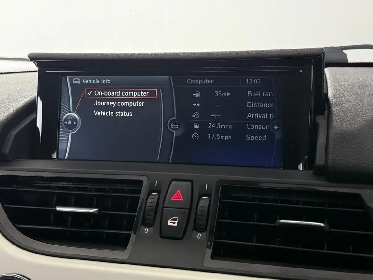 2016-bmw-z4-20-sdrive18i-ss-big-34
