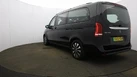 2022-mercedes-benz-eqv-e-eqv-300-sport-small-58