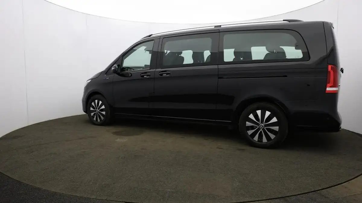 2022-mercedes-benz-eqv-e-eqv-300-sport-big-71