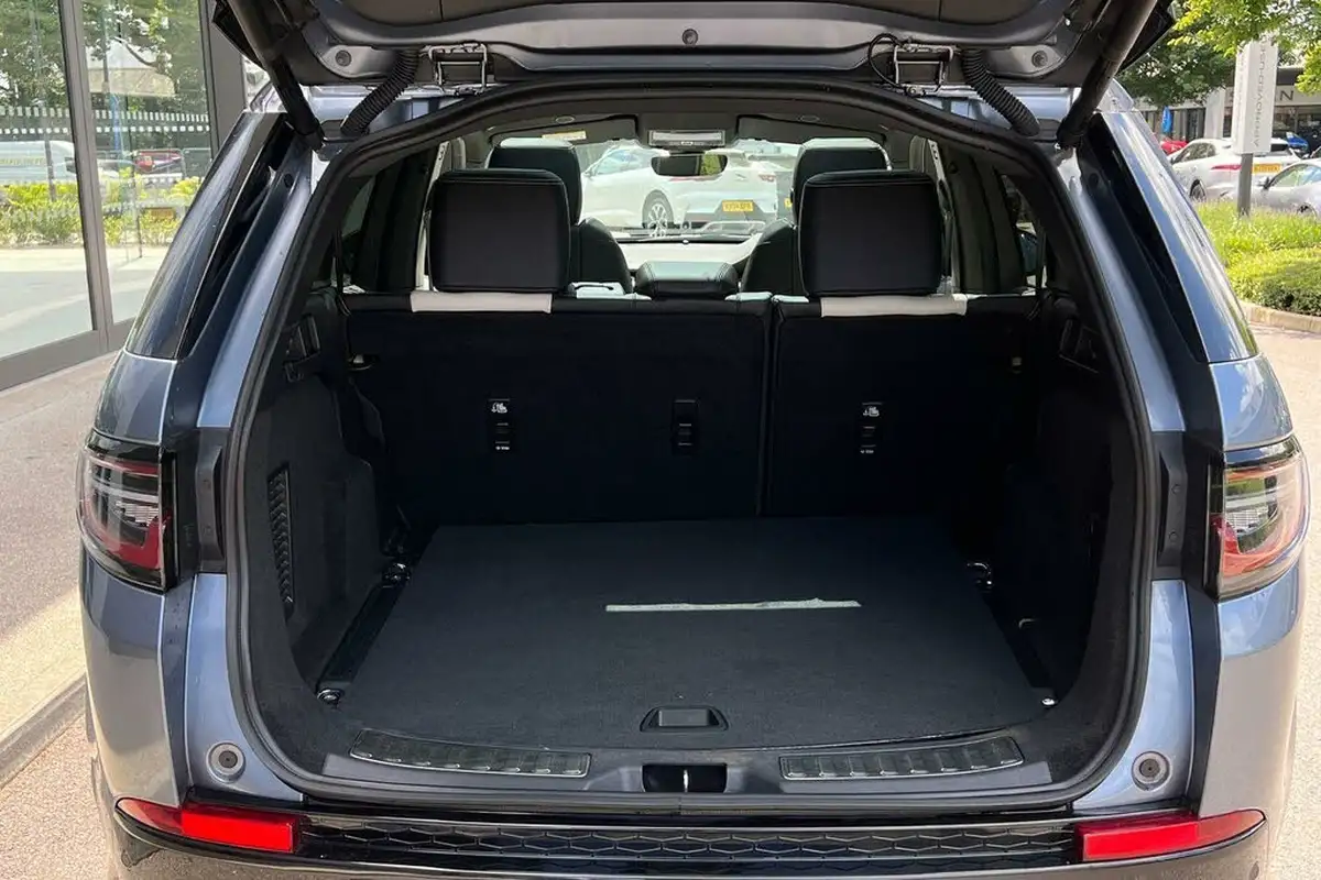 2022-land-rover-discovery-sport-15-p300e-r-dynamic-se-big-28