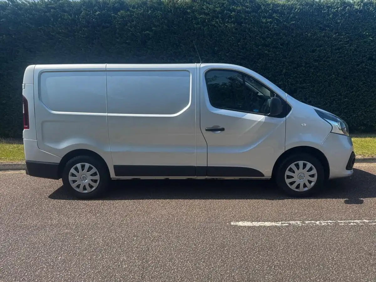 2019-renault-trafic-16dci-sl27-120-business-panel-big-3