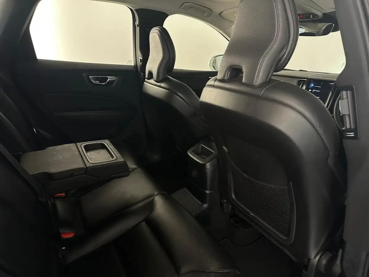 2021-volvo-xc60-20-t6-inscription-expression-340bhp-big-18