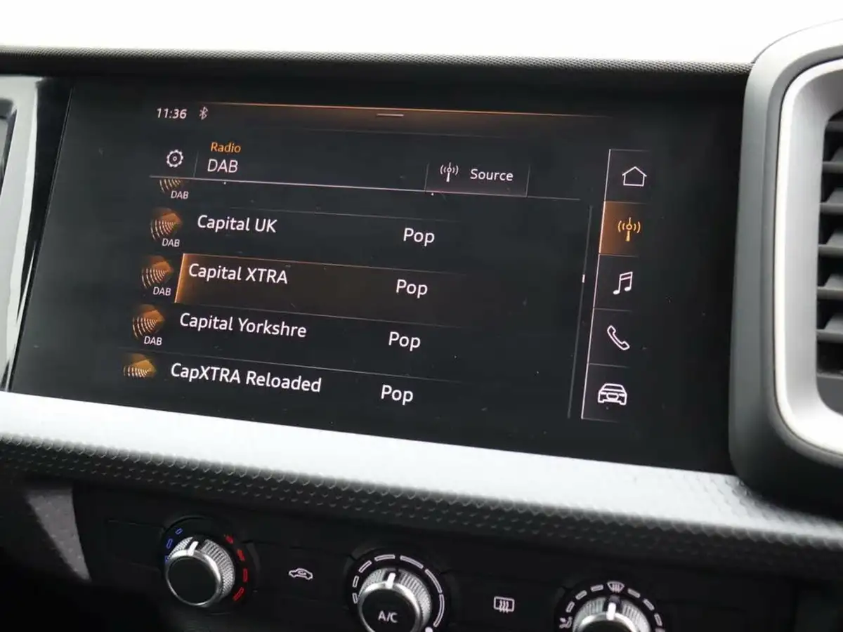 2019-audi-a1-10-30-tfsi-sport-ss-s-tronic-big-18