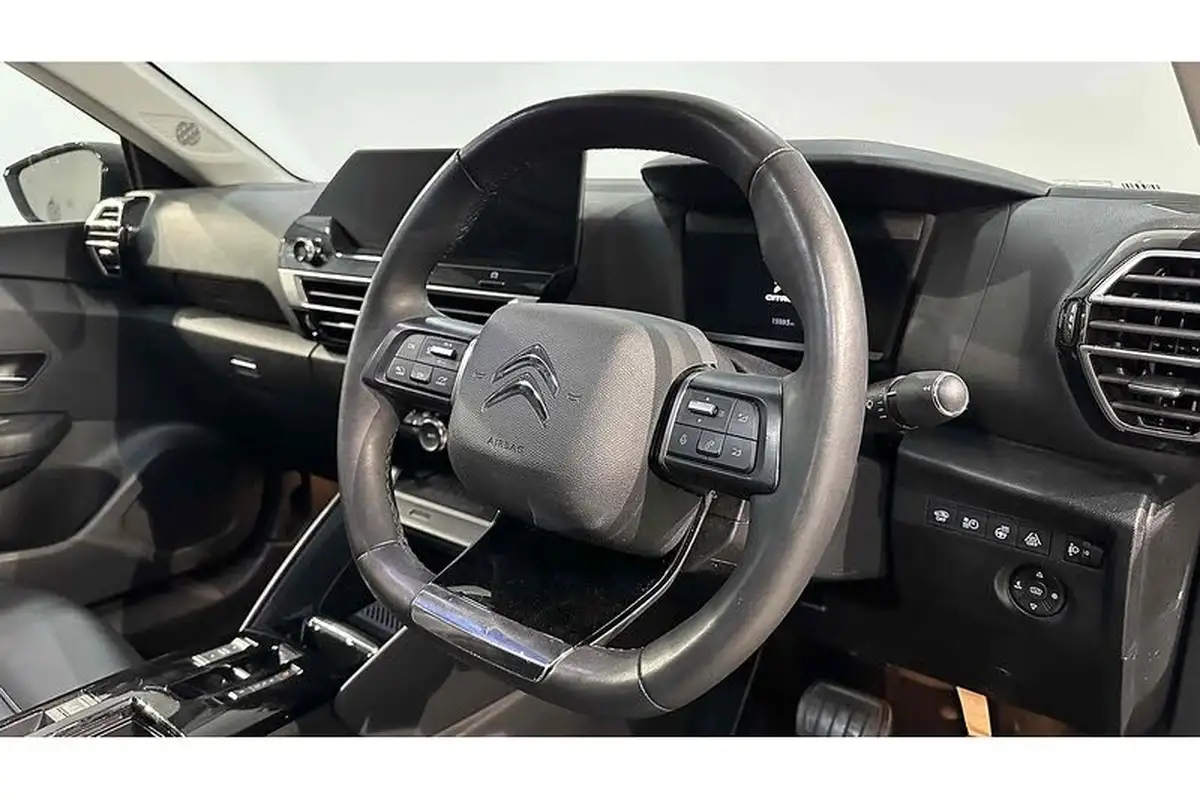 2022-citroen-c4-e-shine-plus-big-33