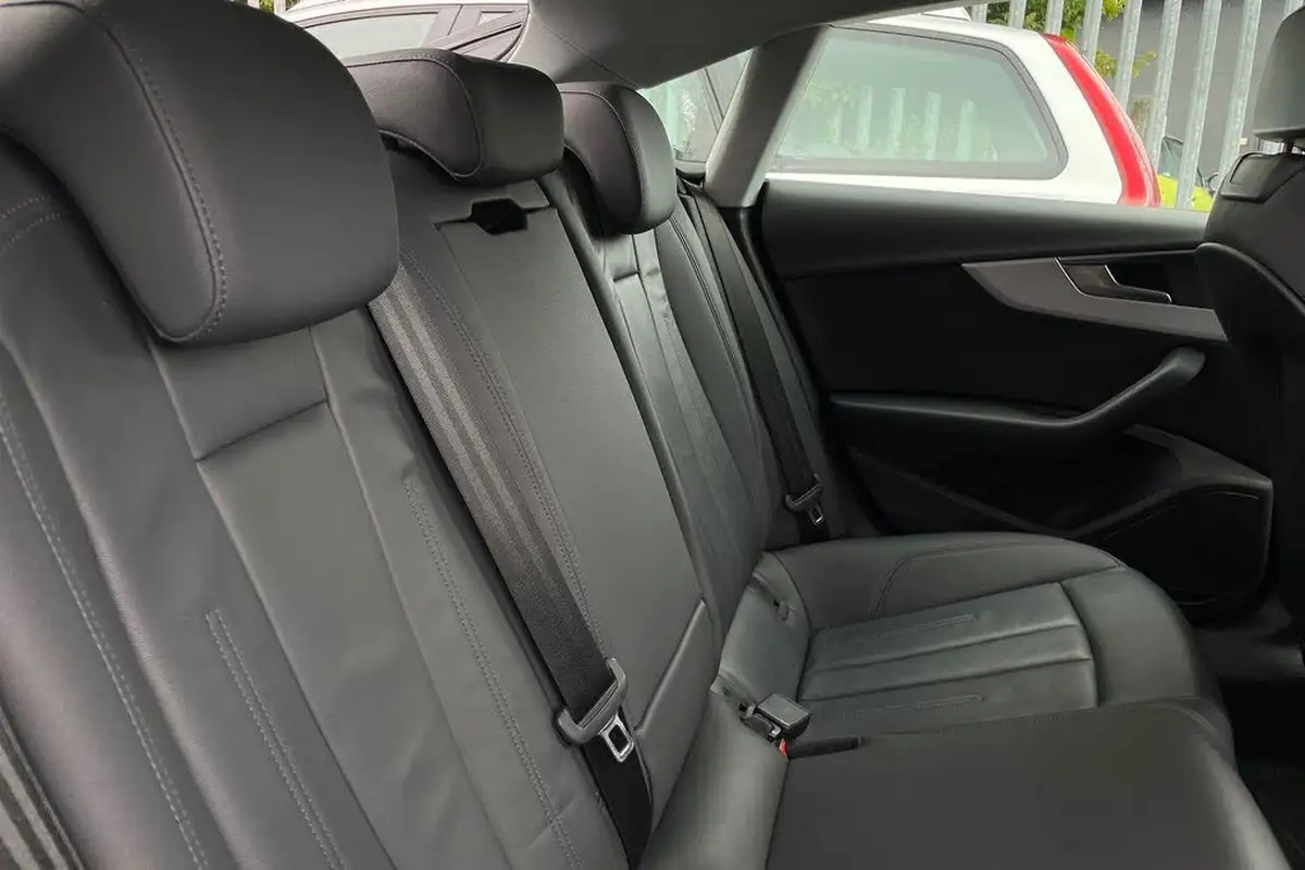 2022-audi-a5-20-35-tfsi-sportback-5d-big-20