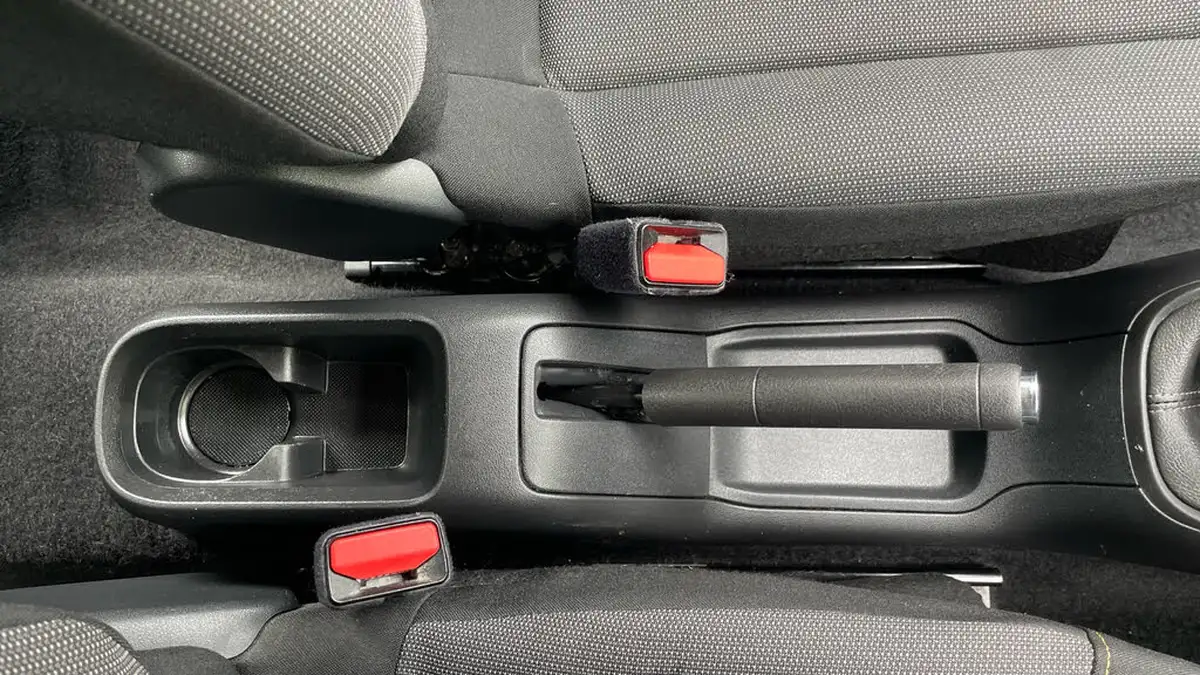 2021-citroen-c3-12-puretech-shine-83ps-big-20