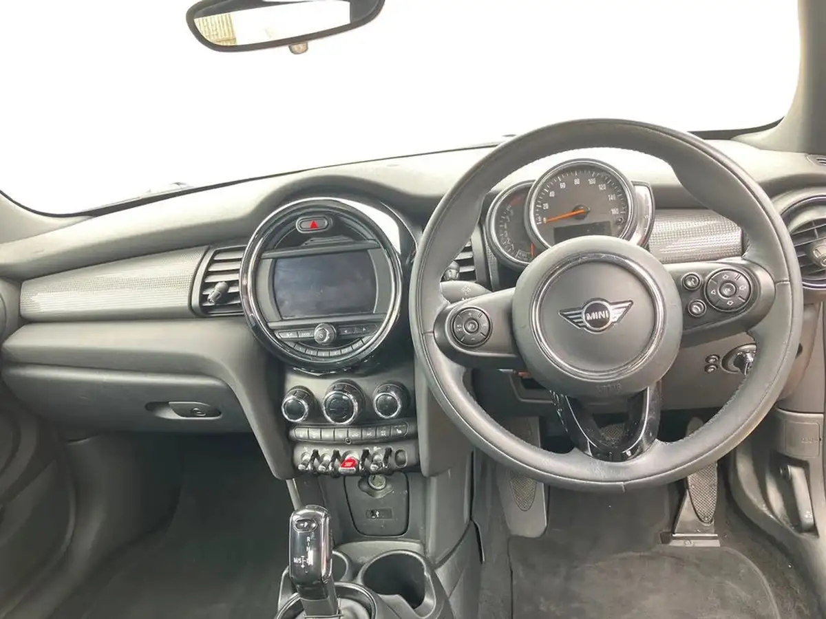 2019-mini-cooper-15-cooper-classic-ss-convertible-2d-auto-big-9