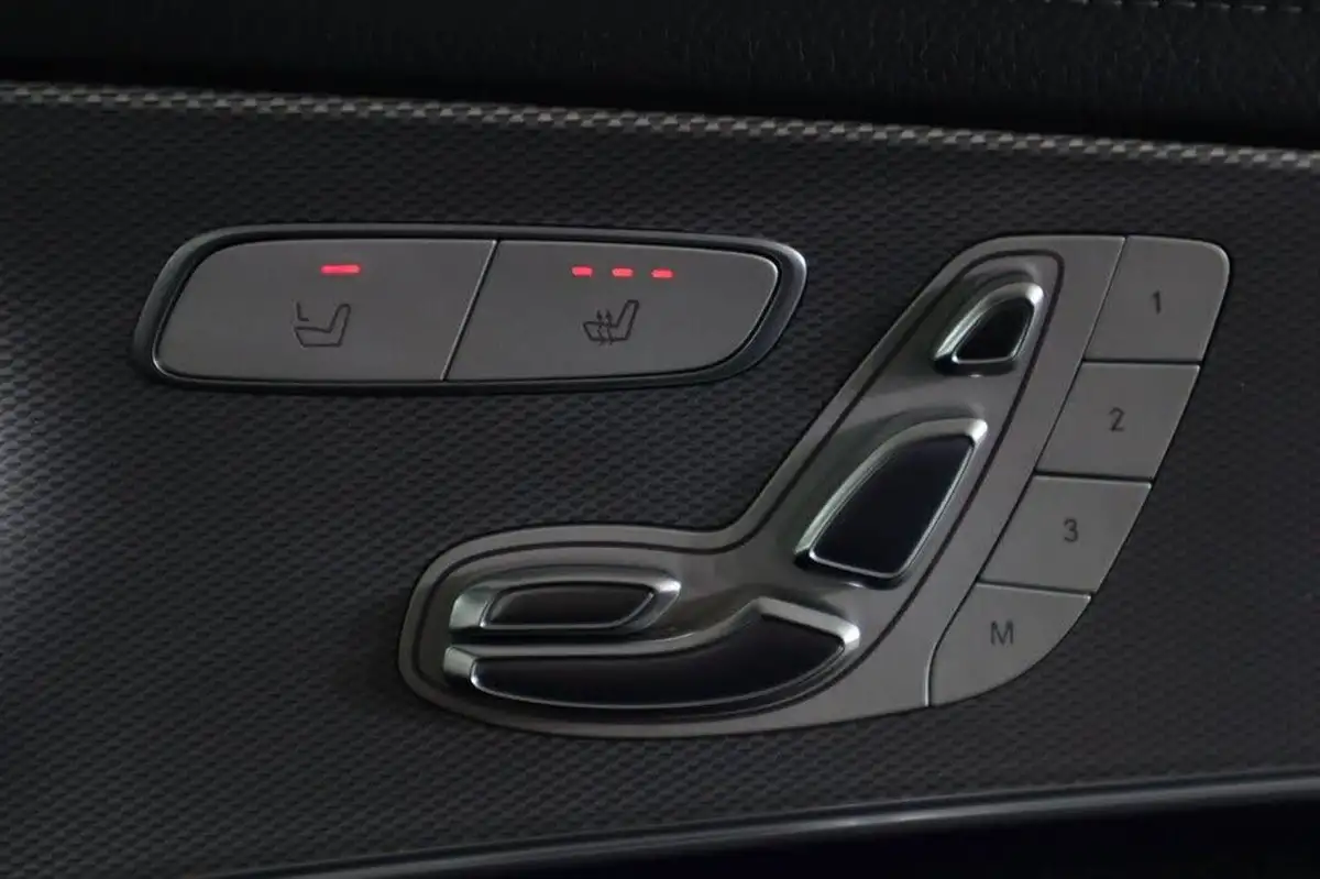 2016-mercedes-benz-e-class-20d-e220d-amg-line-premiumss-saloon-4d-big-24
