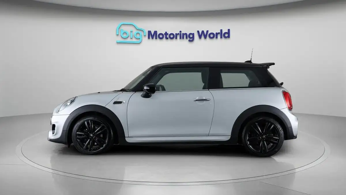 2019-mini-cooper-15-cooper-sport-hatchback-3d-auto-big-4
