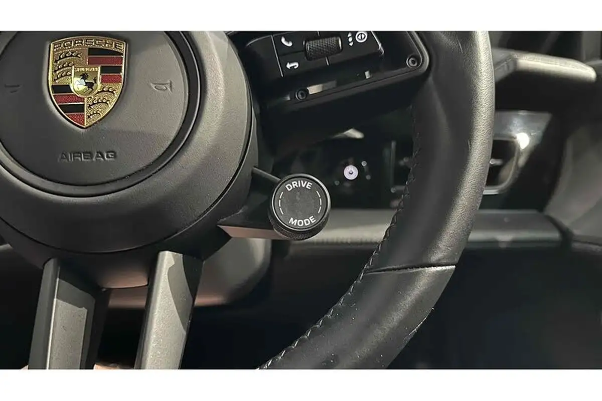 2022-porsche-taycan-e-turbo-big-56