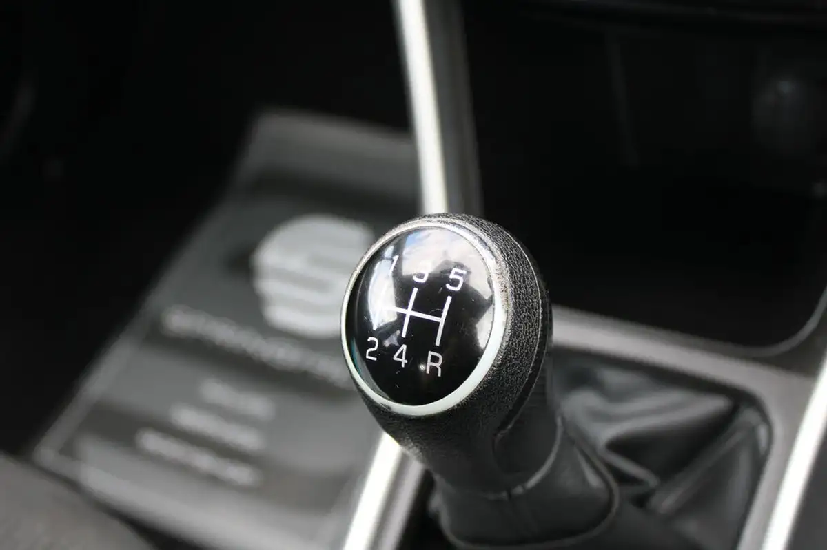 2016-suzuki-s-cross-10-boosterjet-sz-t-110ps-big-35